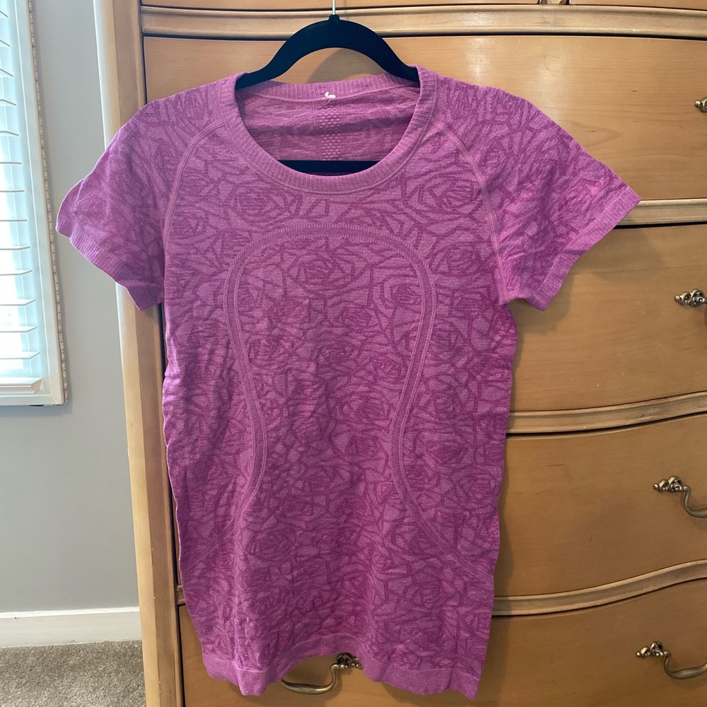 Lululemon Swiftly Tech short sleeve top